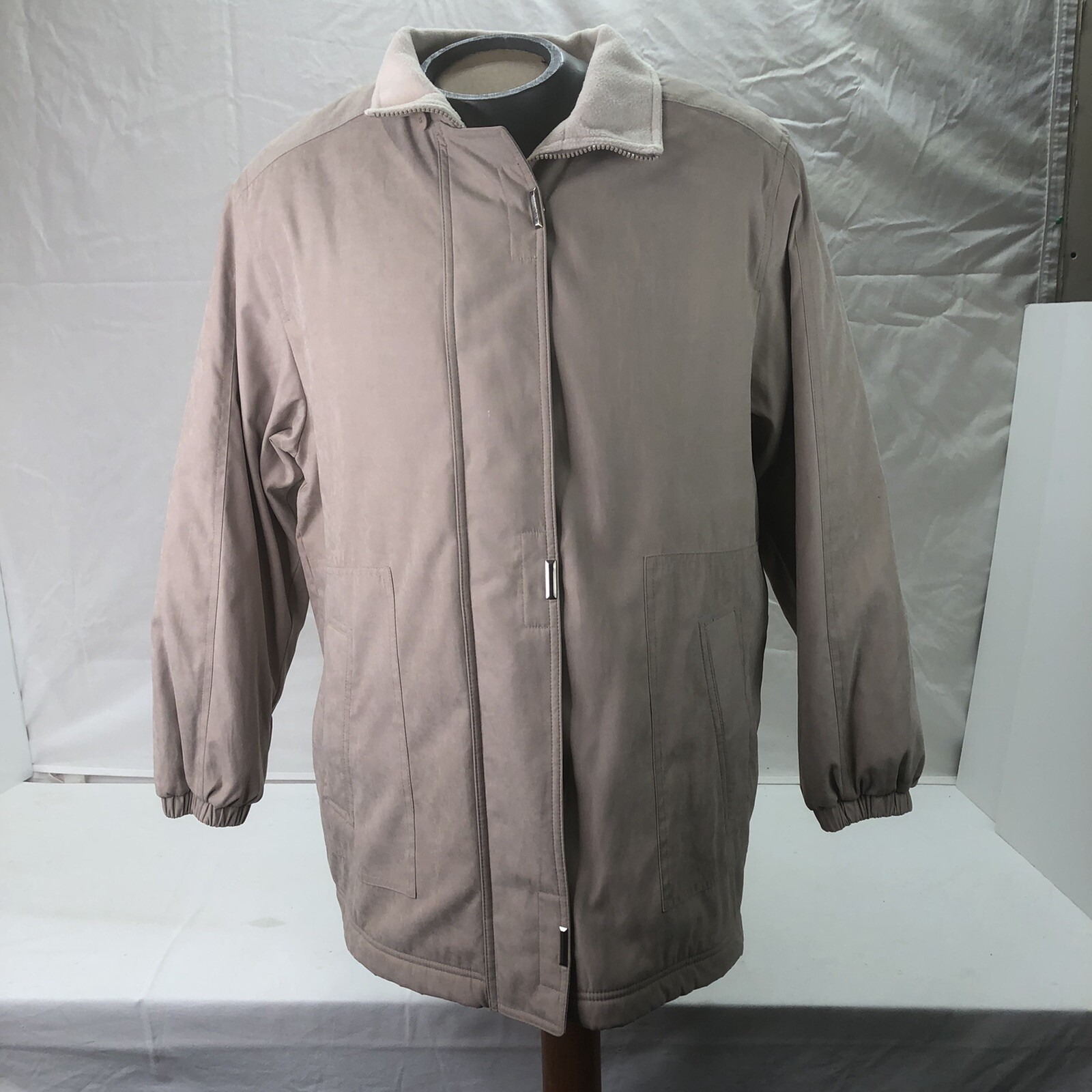 BRAETAN FLEECE LINED WOMENS JACKET BEIGE ZIPPER AND FANCY SNAP SLASH POCKET READ