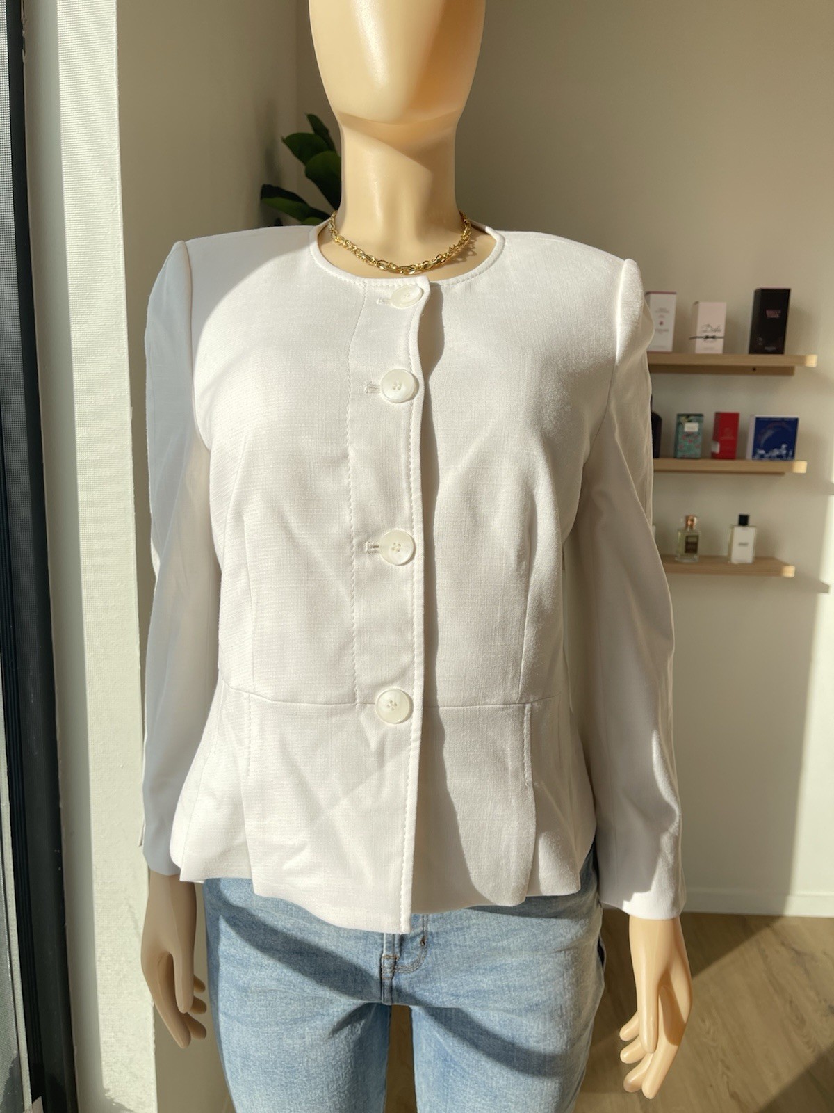Ann Taylor Factory Women’s Jacket Beige Size 10 Button Lined Short Business
