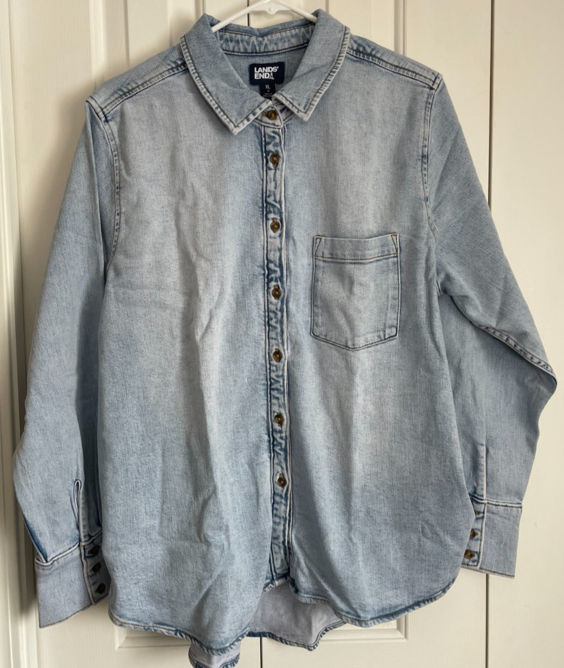 Lands End Women’s XL Denim Long Sleeve Shirt Breeze Blue Wash Brand New