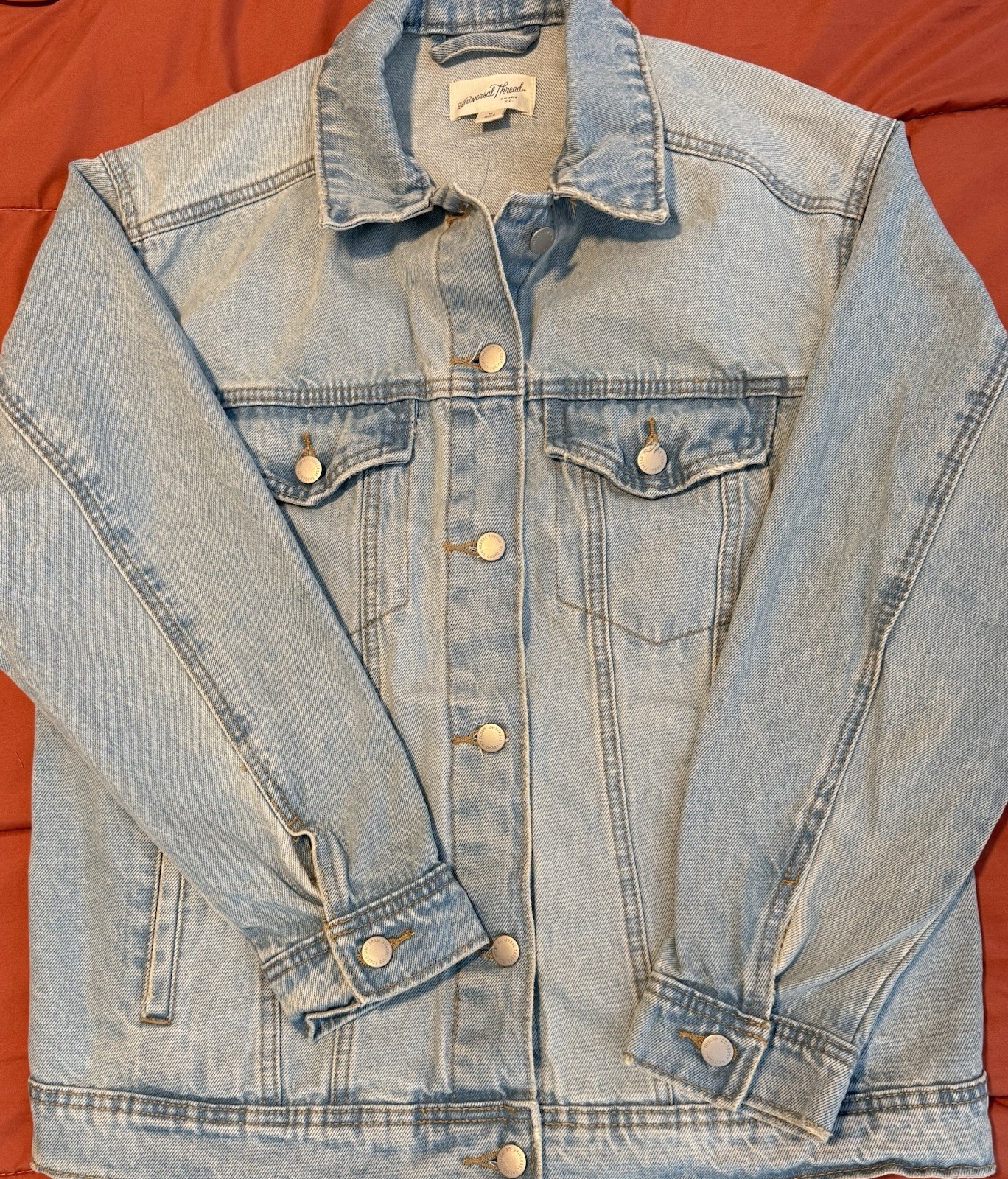 Universal Thread Women’s Blue Denim Jacket M Button Front Pockets Collared