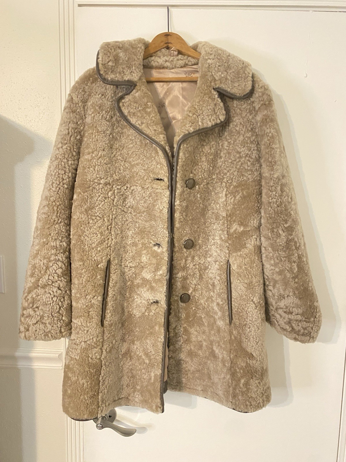 Women’s Coat Vintage British Isles Collection Made In United Kingdom, Sheepskin