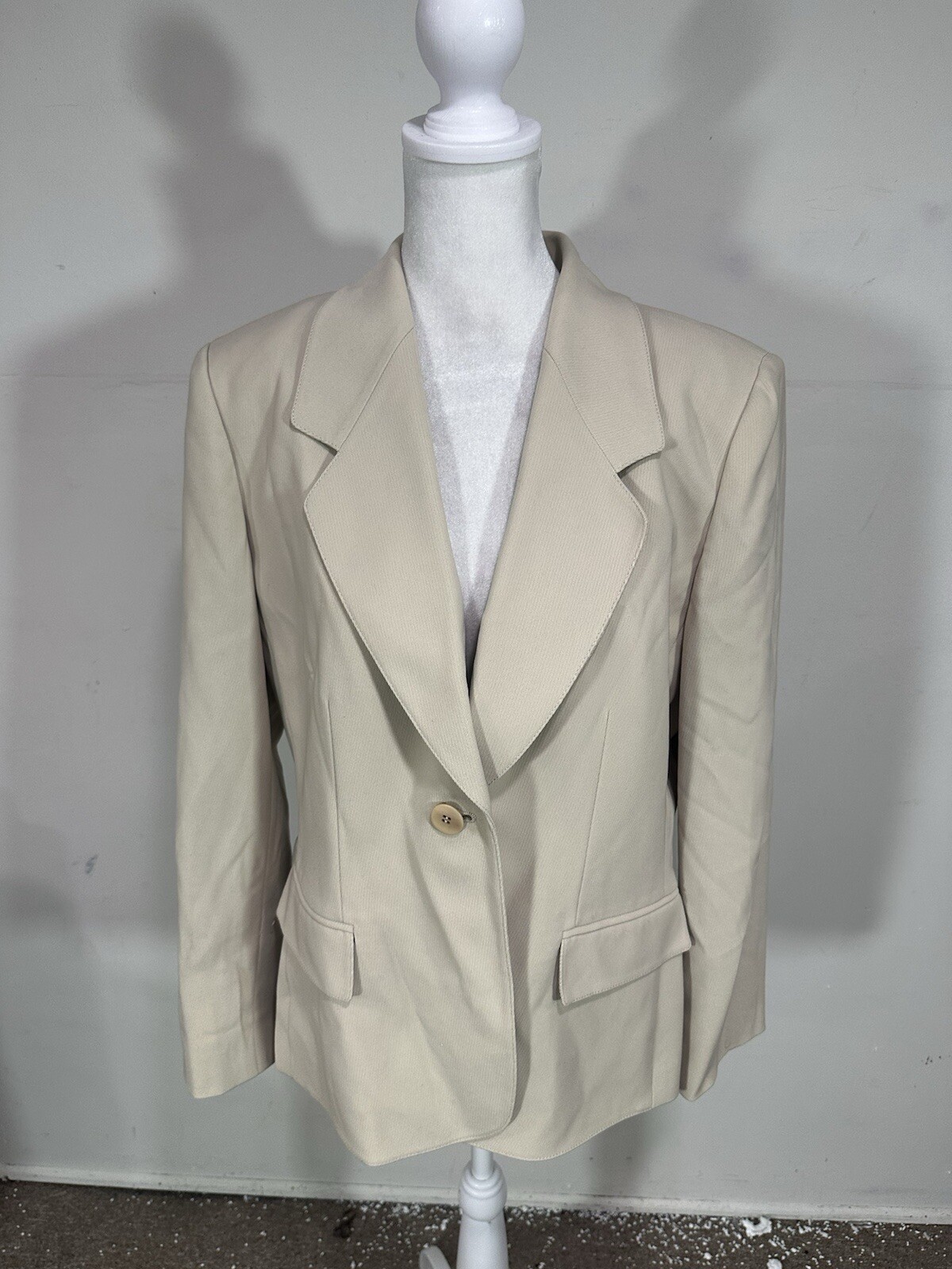 Le Suite Womems Beige Women’s Long Sleeve Jacket Size 14P
