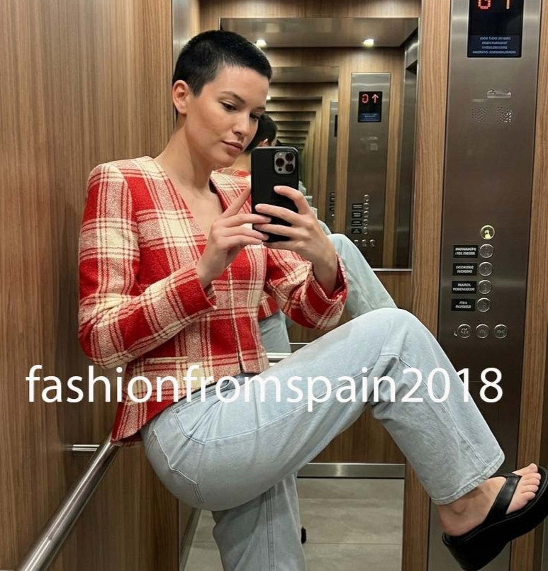 ZARA NEW WOMAN ASYMMETRIC HEM FITTED PLAID JACKET ZW WHITE RED XS-L 2784/381/061