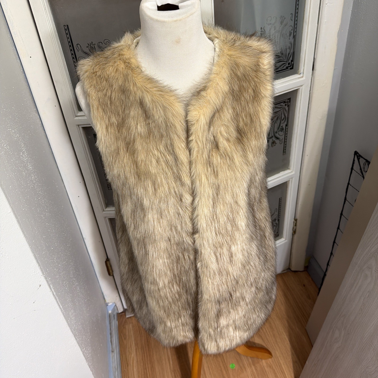 Universal Thread Faux Fur Sherpa Vest – Ivory/Cream, OSFM, Cozy Open Front