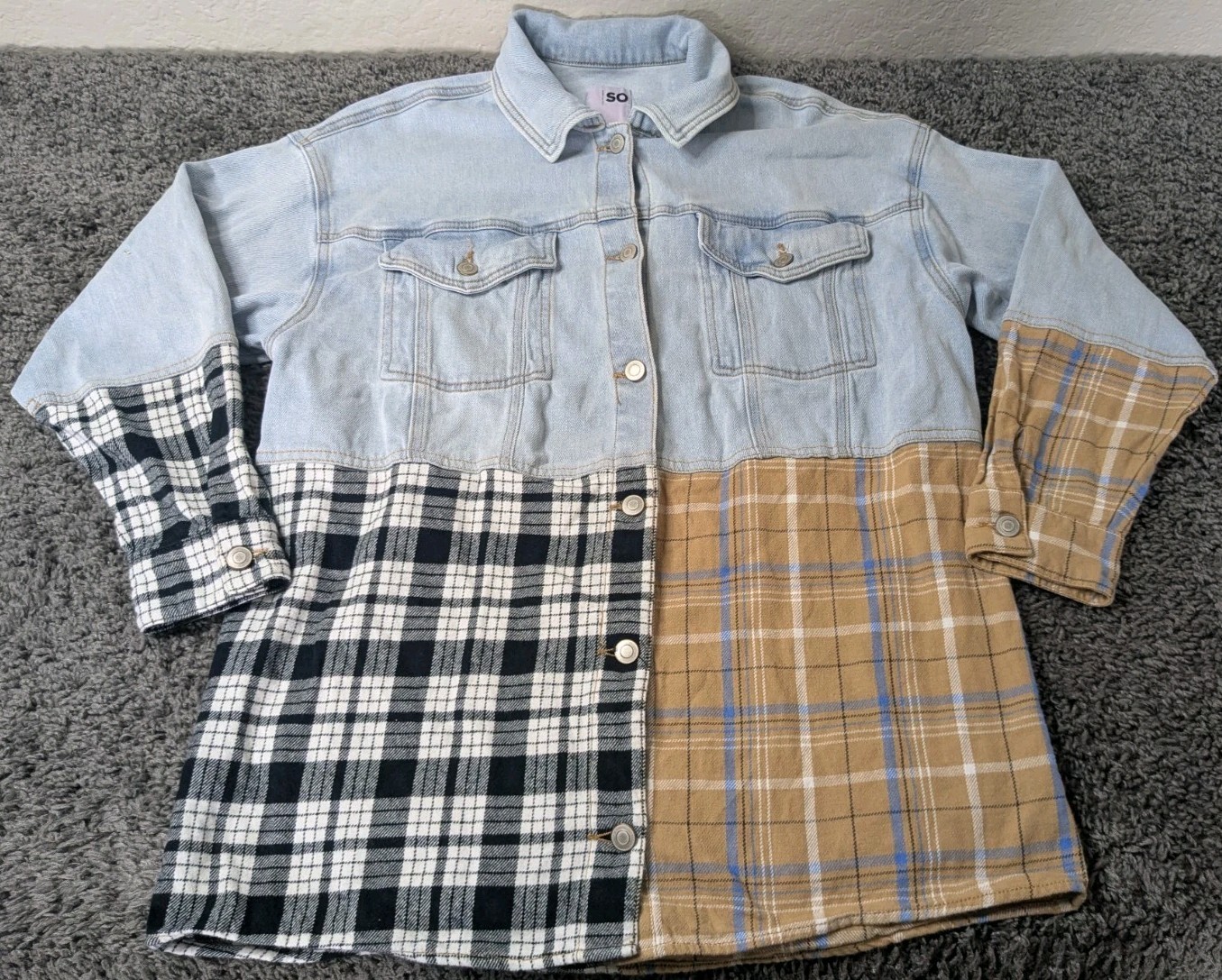 So Denim Jacket Women’s M Blue Plaid Button Up Long Sleeve