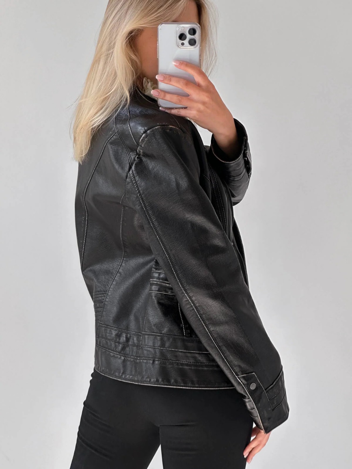 Vintage Modern Black Leather Jacket Women’s Biker Style Minimalist Street Outfit
