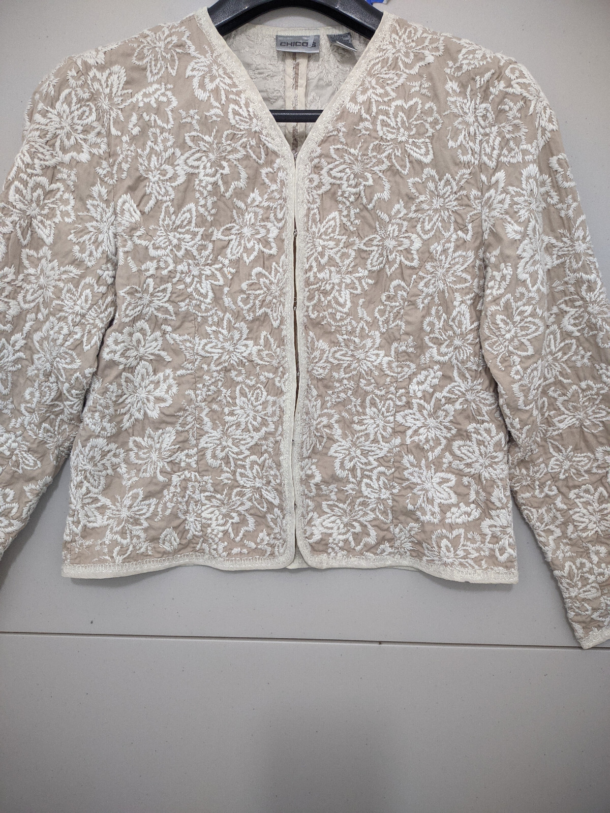 Chicos Jacket Womens M White Hooks Clasp Floral Embroider Stitching AOP Cotton