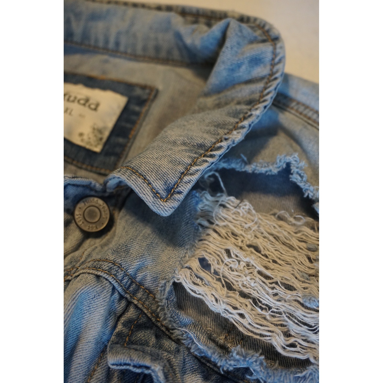 Mudd Womens Light Wash Distressed Denim Jacket Blue Jean XL KC.688