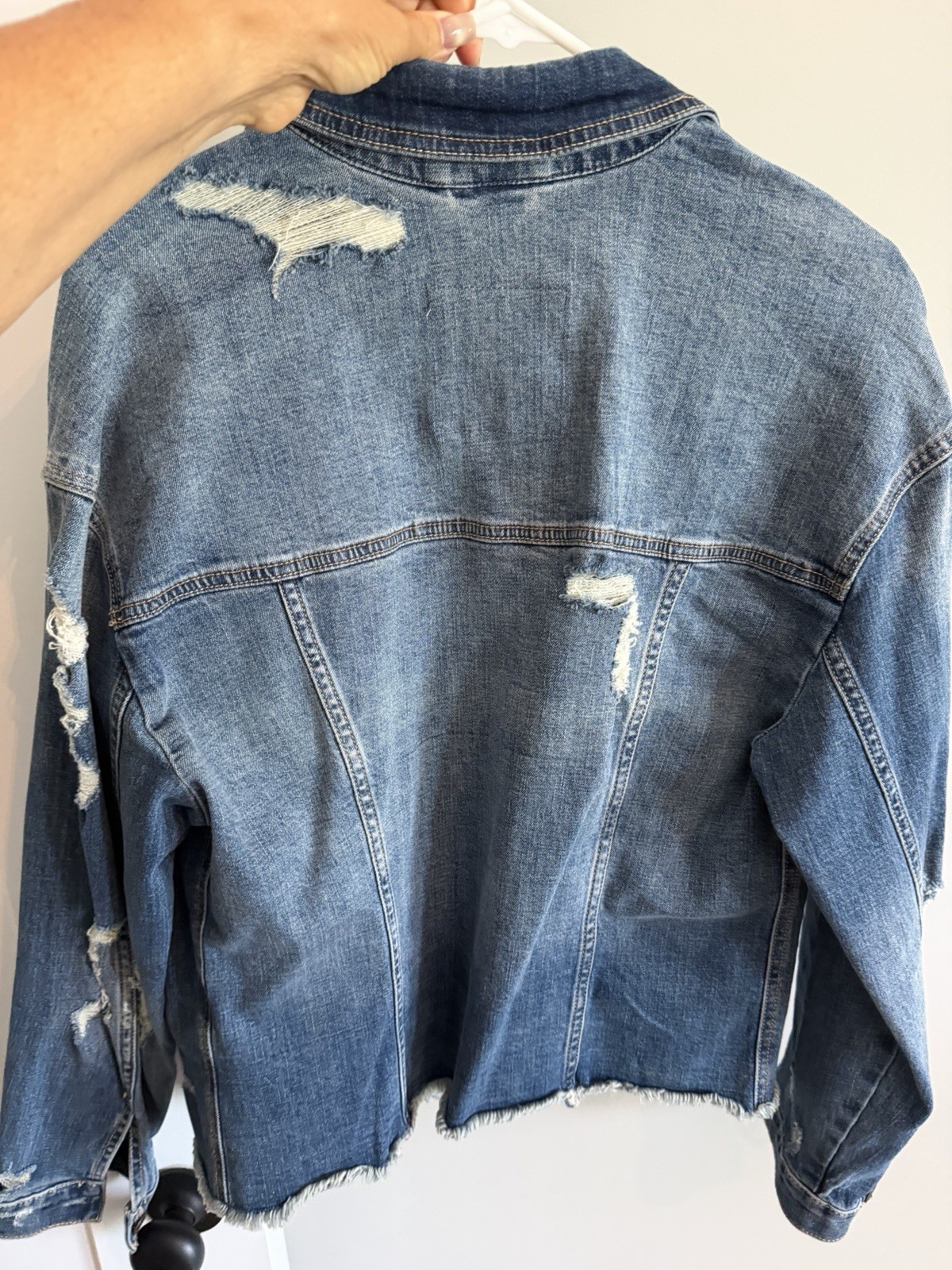 Hollister Women’s Blue Distressed Button Front Denim Jacket Collared Pockets M