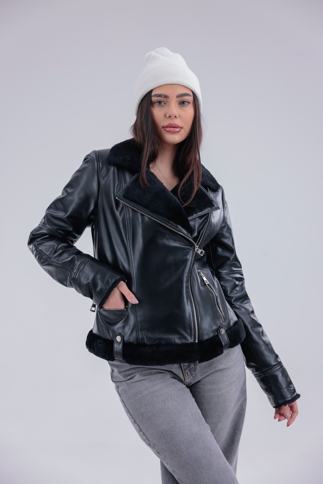 Women’s Black Leather Jacket Faux Fur Collar Zip Pockets 60 cm 24″