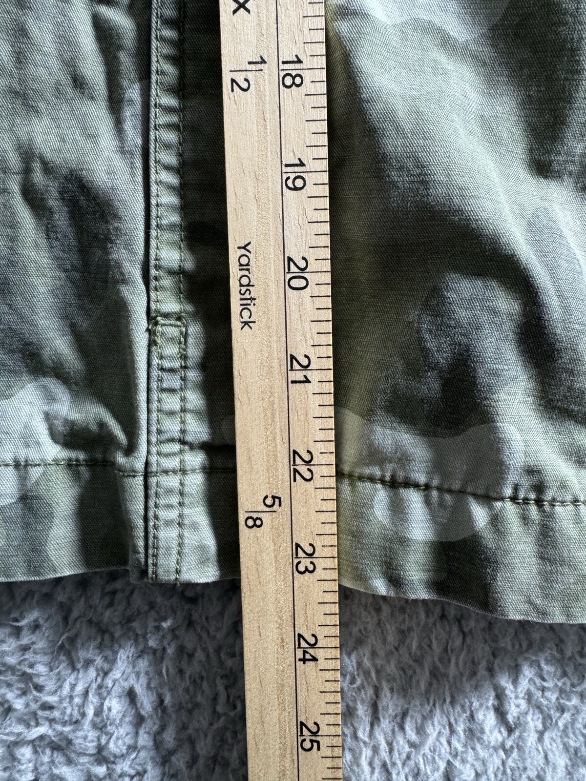 Gap Camo Utility Button Up Jacket Collared Shoulder Strap Green Womens Medium