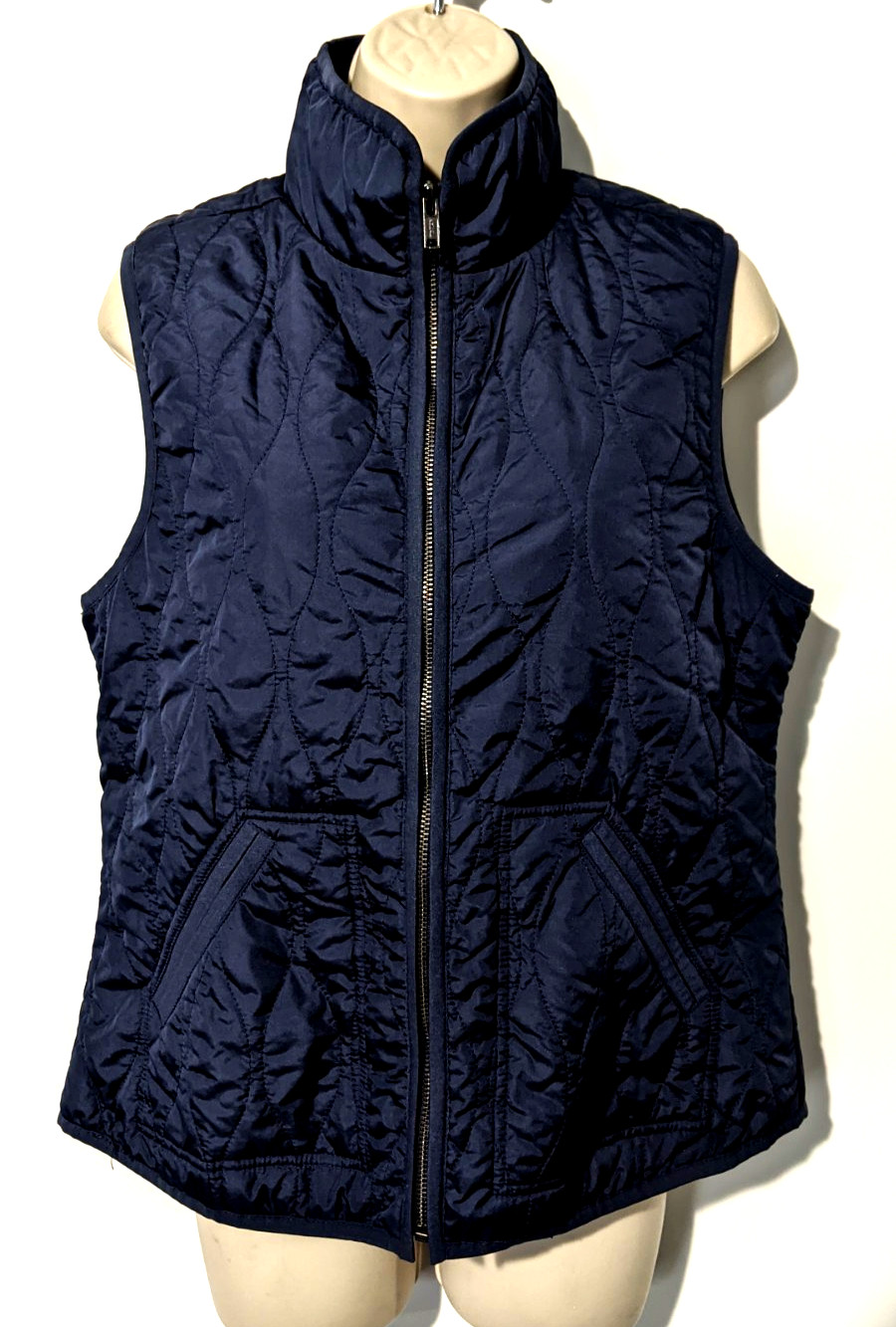 Old Navy Women’s Full Zip Quilted Vest Sz Medium Blue 100% Polyester EUC
