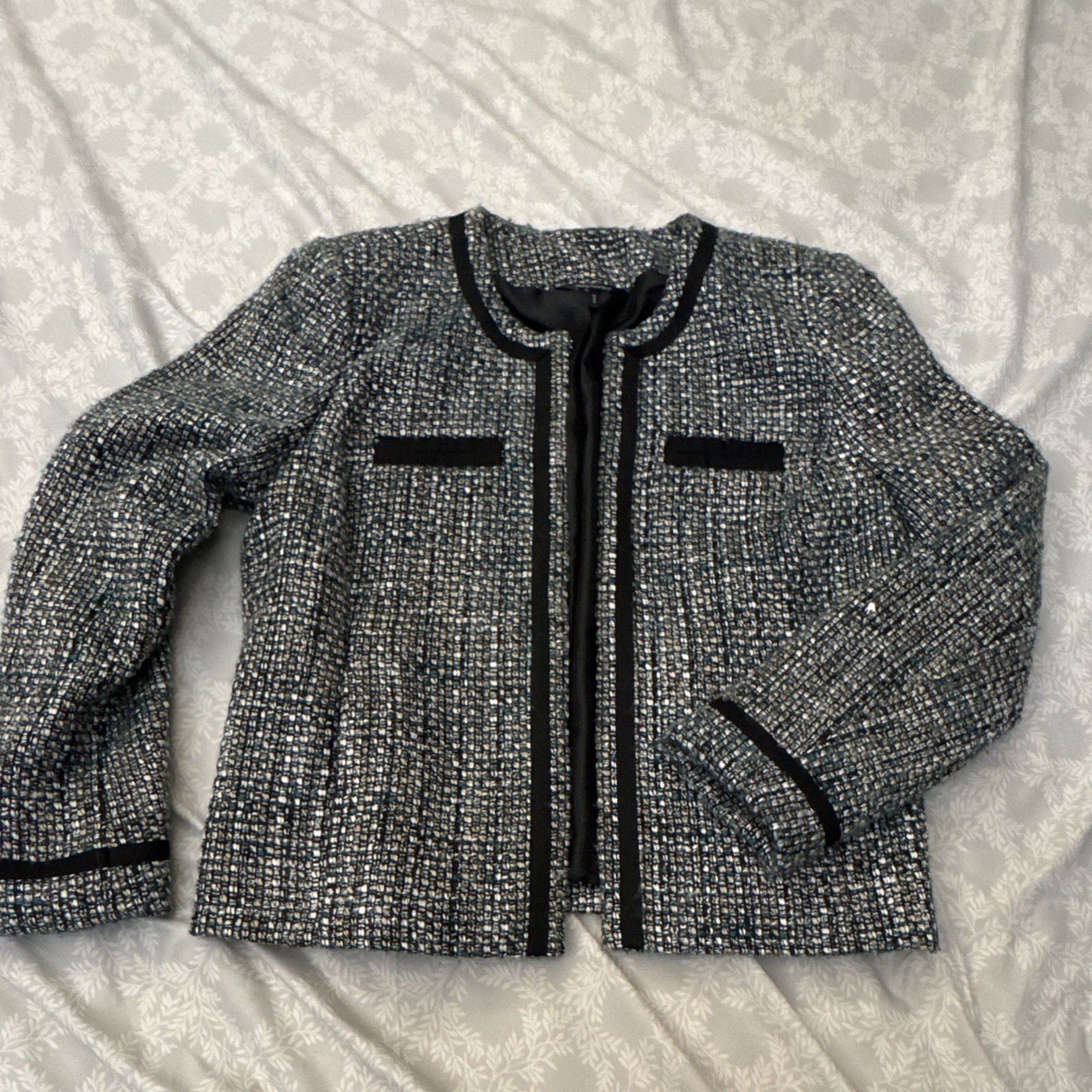 Daisy Fuentes Women’s Black/Blue/White Zip-Front Lined Jacket Long Sleeve S