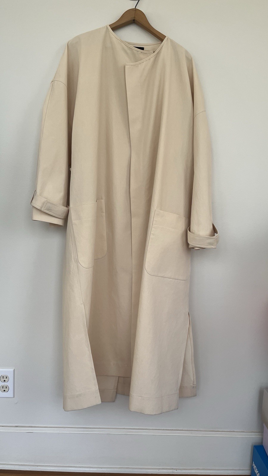 NWT EQUIPMENT BELTED TRENCH COAT SAMPLE SALE SIZE 6 / MEDIUM
