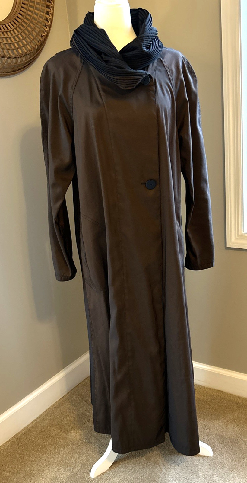 Mycra Pac Raincoat Donatella Reversible Pleated Hood Black/Brown Size 0-P