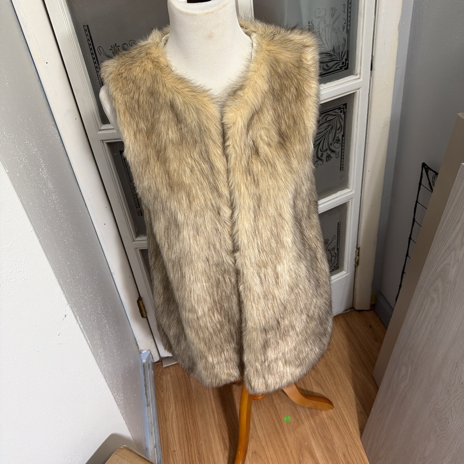 Universal Thread Faux Fur Sherpa Vest – Ivory/Cream, OSFM, Cozy Open Front