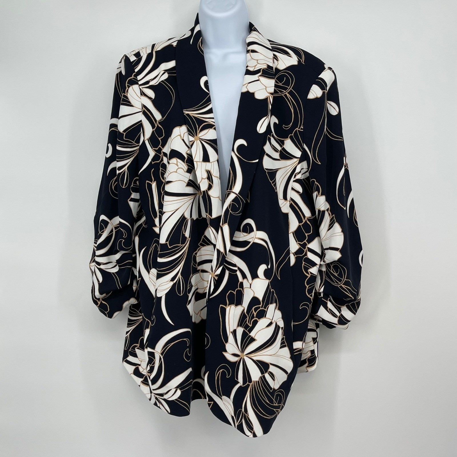 Chico’s Floral Print Black White Gold Ruched Sleeve Blazer Jacket Size 18