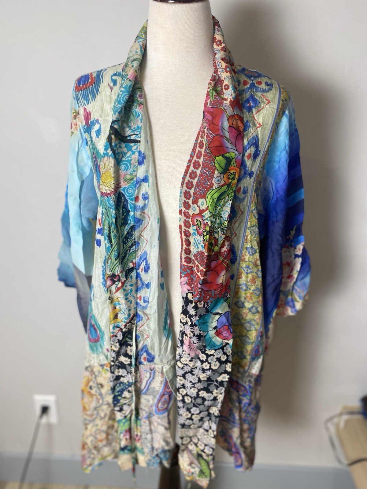 Johnny Was 100% Silk Robe Floral Flowy Long Overpiece Kimono Designer Boho Med