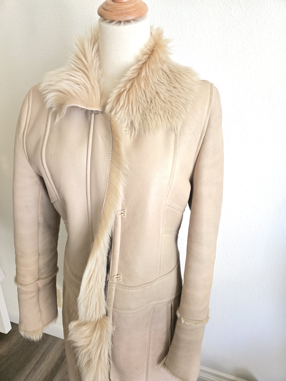 Tahari full length genuine shearling coat lightweight sheepskin zip jacket S / P
