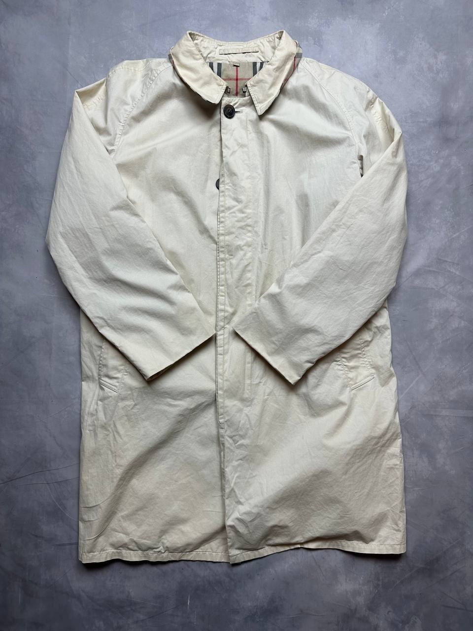 Burberry London Wome’ns Beige Cream Trench coat size L-XL