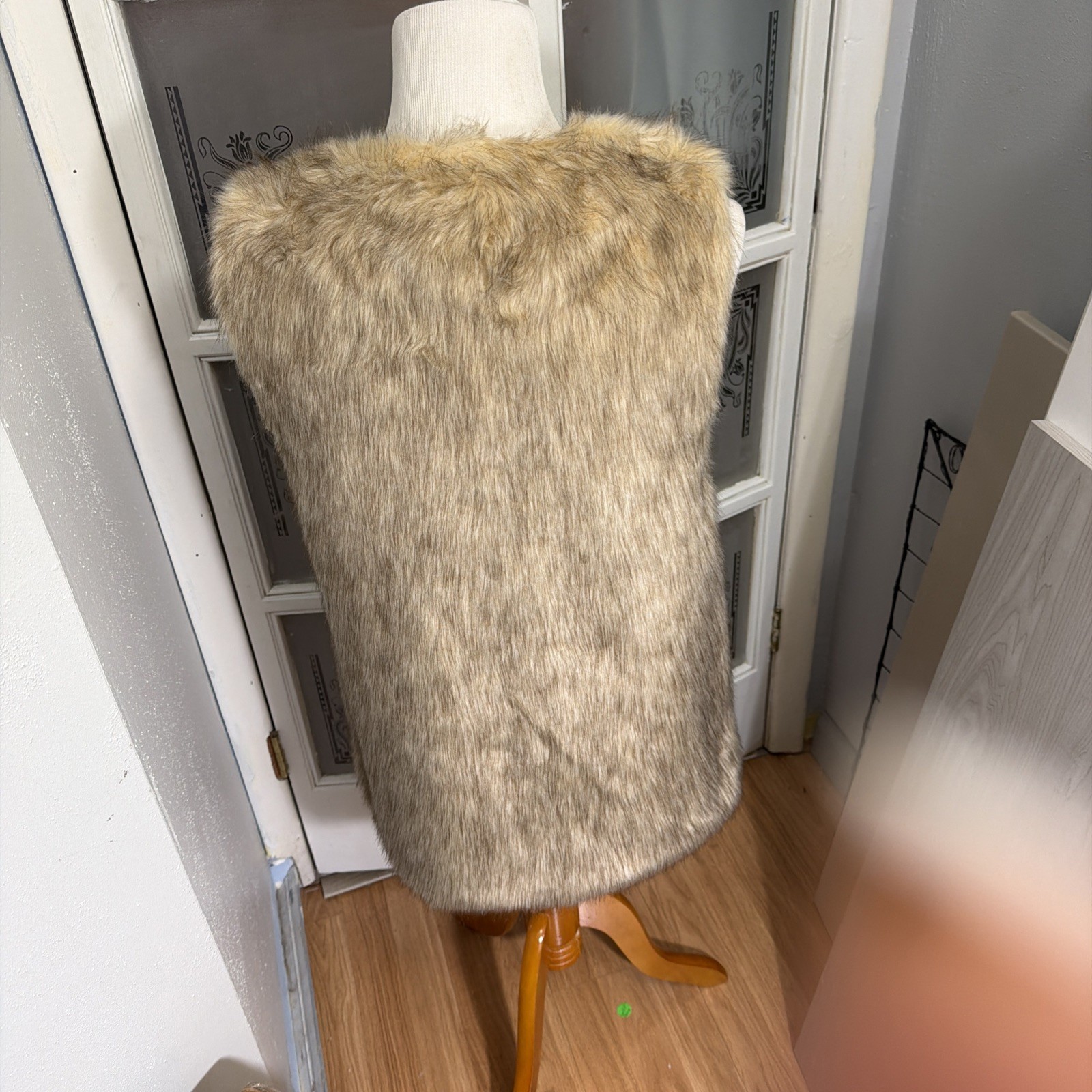 Universal Thread Faux Fur Sherpa Vest – Ivory/Cream, OSFM, Cozy Open Front