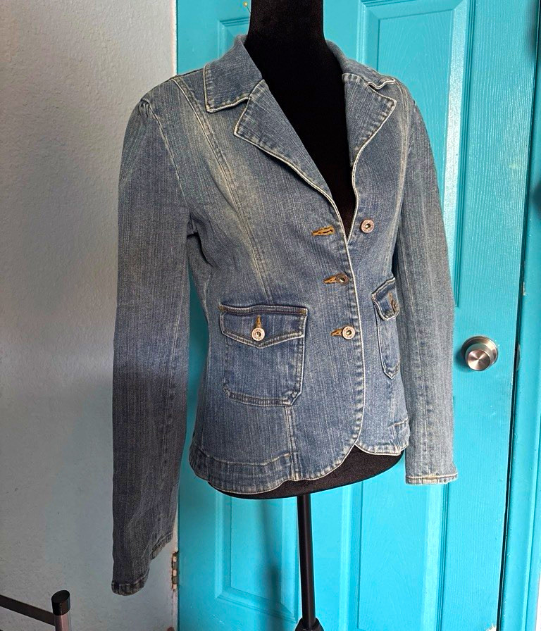 Moe Women’s Blue Denim Button-Front Jacket w/ Pockets Long Sleeve Short L