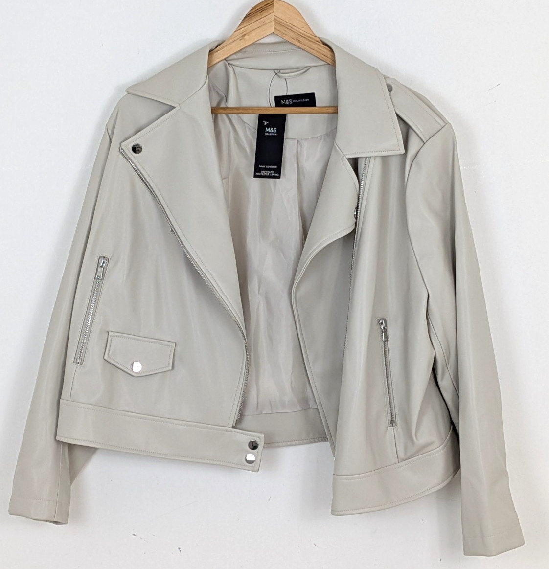 Women’s M&S Collection Cream Faux Leather Jacket UK Size 22 BNWT – E14