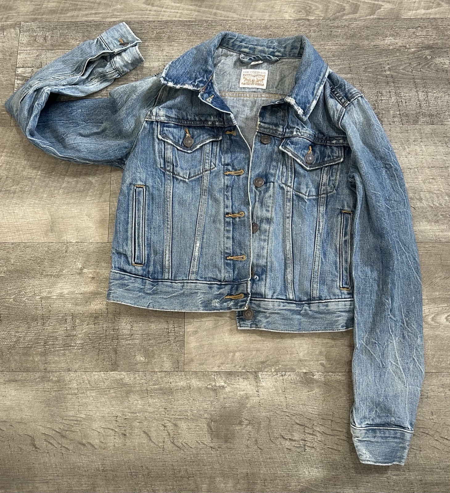 Levi’s Classic Trucker Jacket Women’s Small S Medium Wash