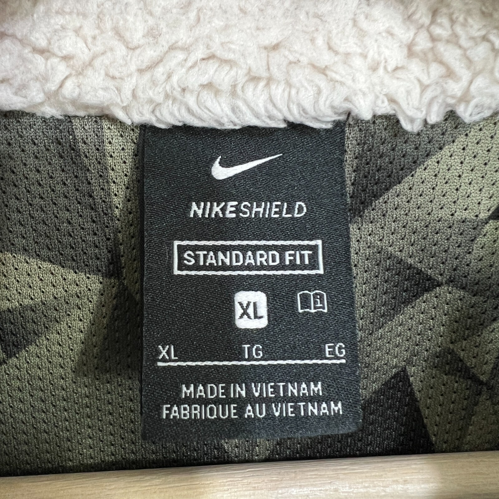 Nike Shield Bomber Jacket Womens XL Standard Fit Olive Green CK5858 222 Outdoors