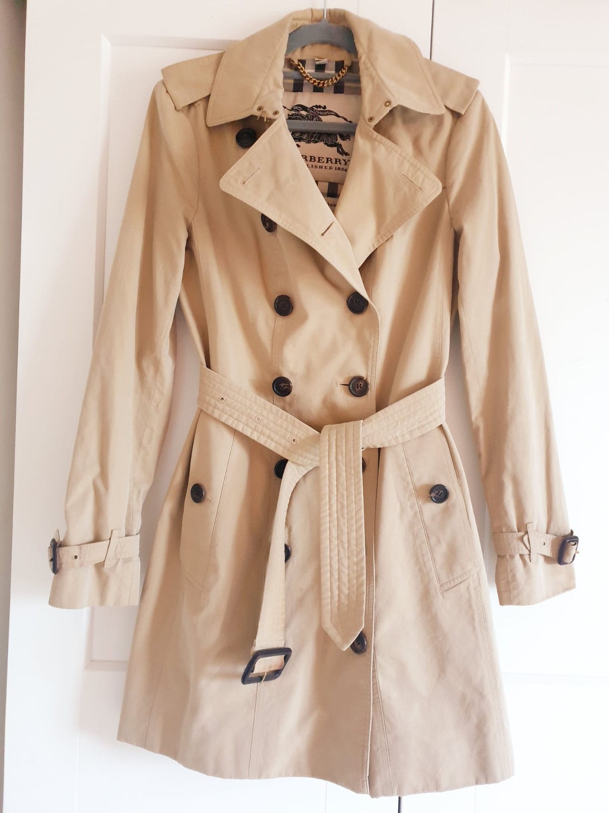 Burberry Sandringham Medium Trench Coat in Honey Beige Color UK 8 US 6 £1890