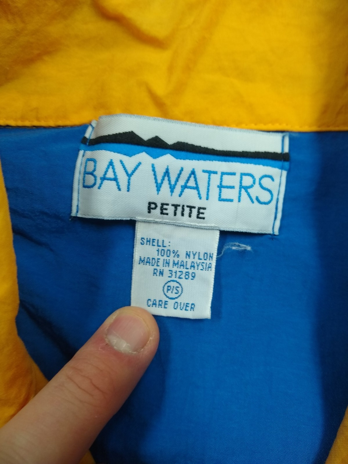 Vintage Bay Waters Petite Colorblock Windbreaker Women’s Size Small 100% Nylon