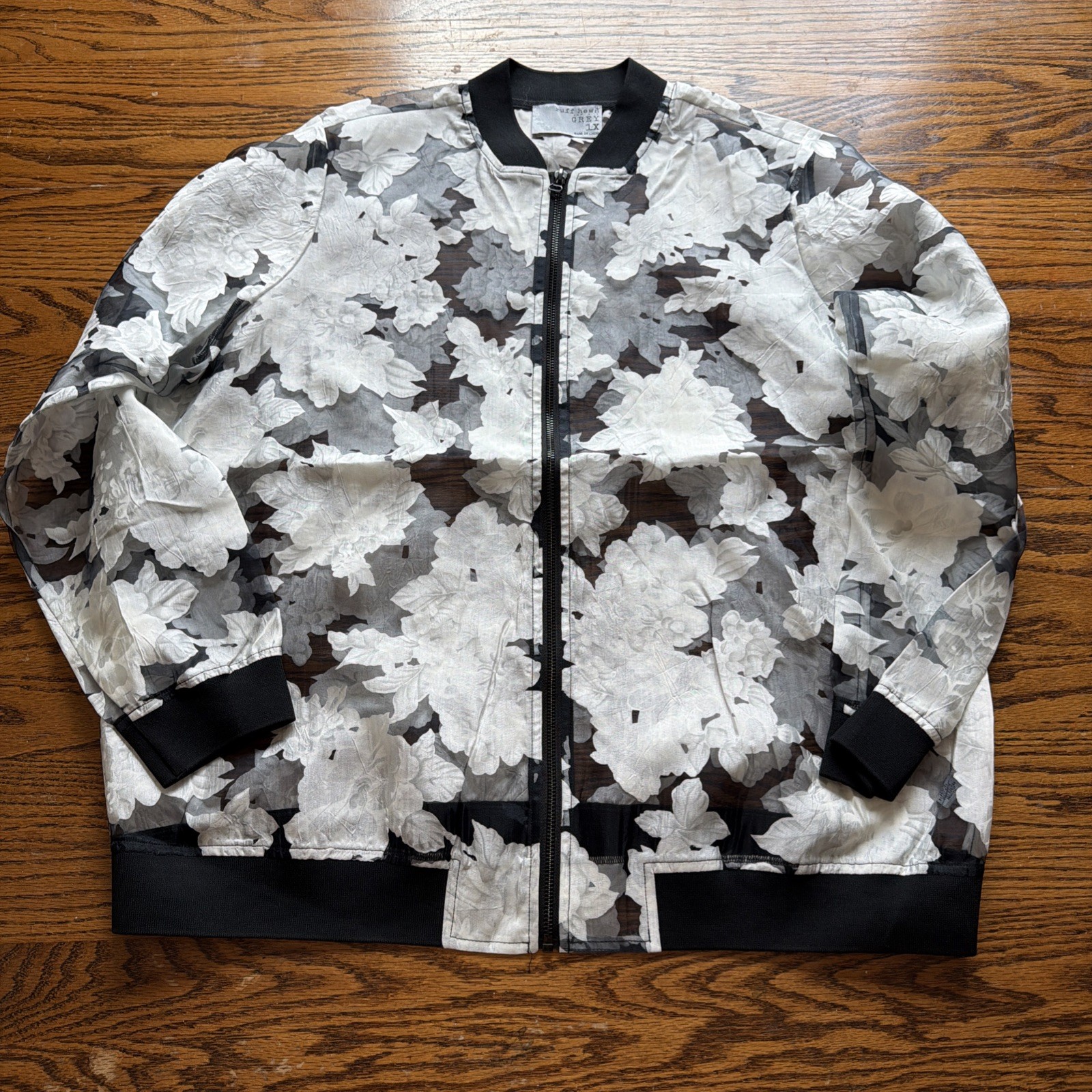 Ruff Hewn Women’s Grey Floral Jacket Size 1x