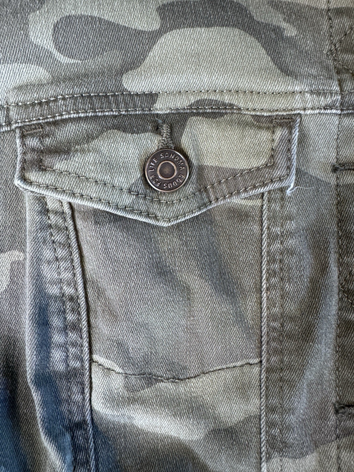 Sonoma The Everyday Jacket Camouflage Button Collared Pockets Women’s Small