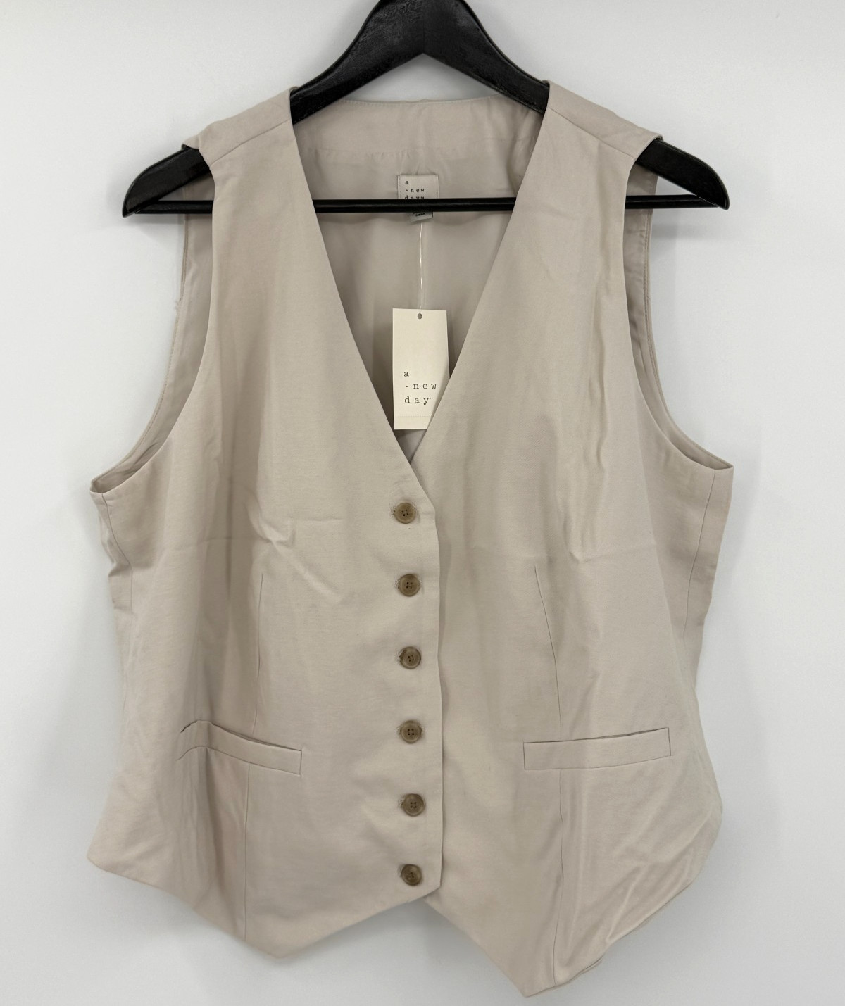 Women’s A New Day Tailored Layering Button Down Vest Beige Size XXL New