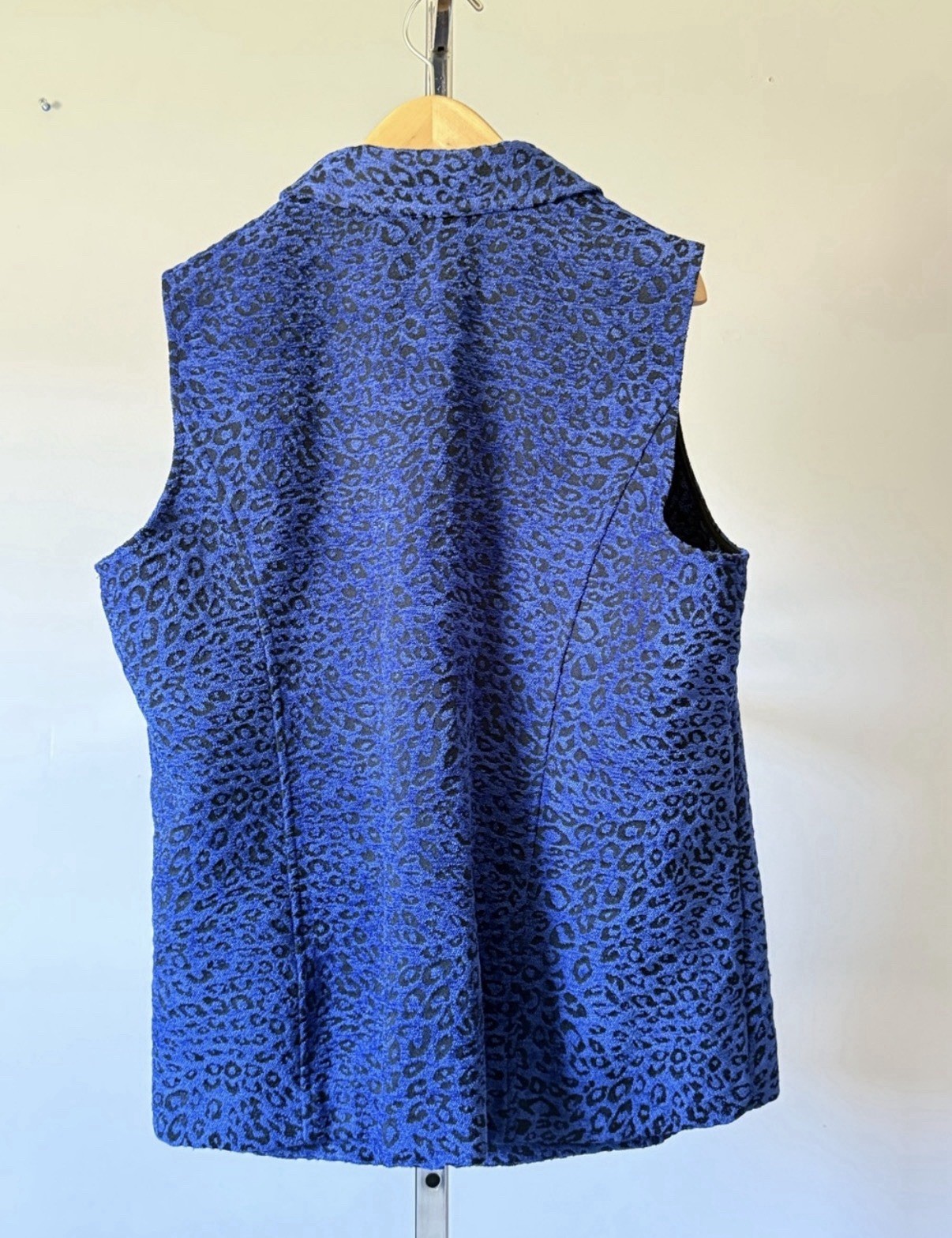 Susan Graver Animal Print Tapestry Zip Vest Blue Black 18W Pockets A285030 Exc