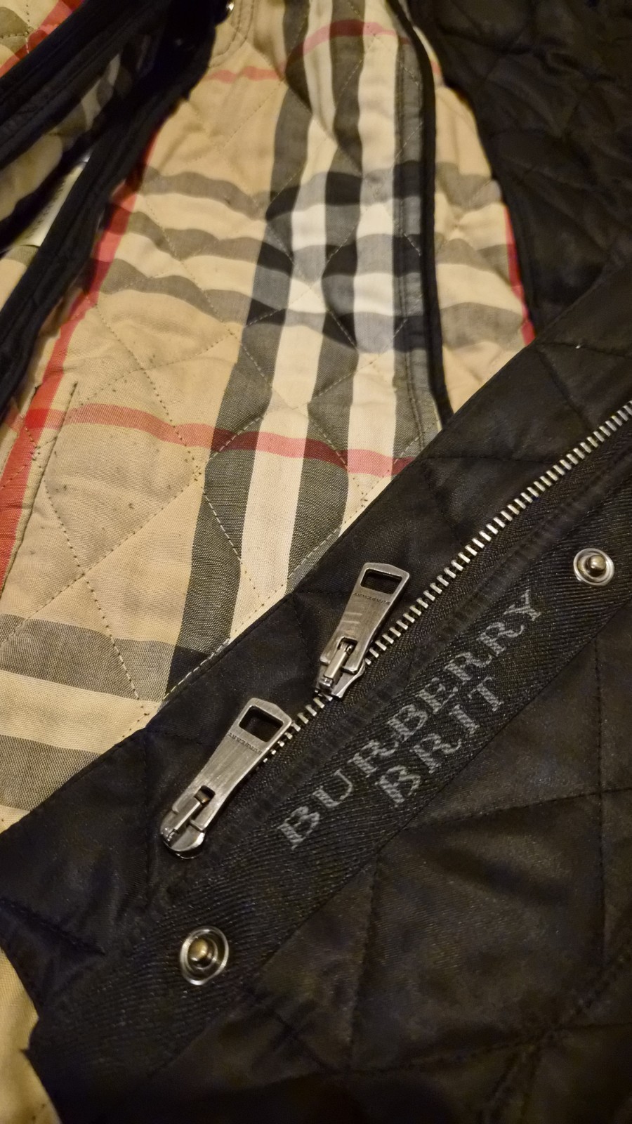 Burberry Brit Women’s Black Hooded Quilted Jacket, Check Lined, XS