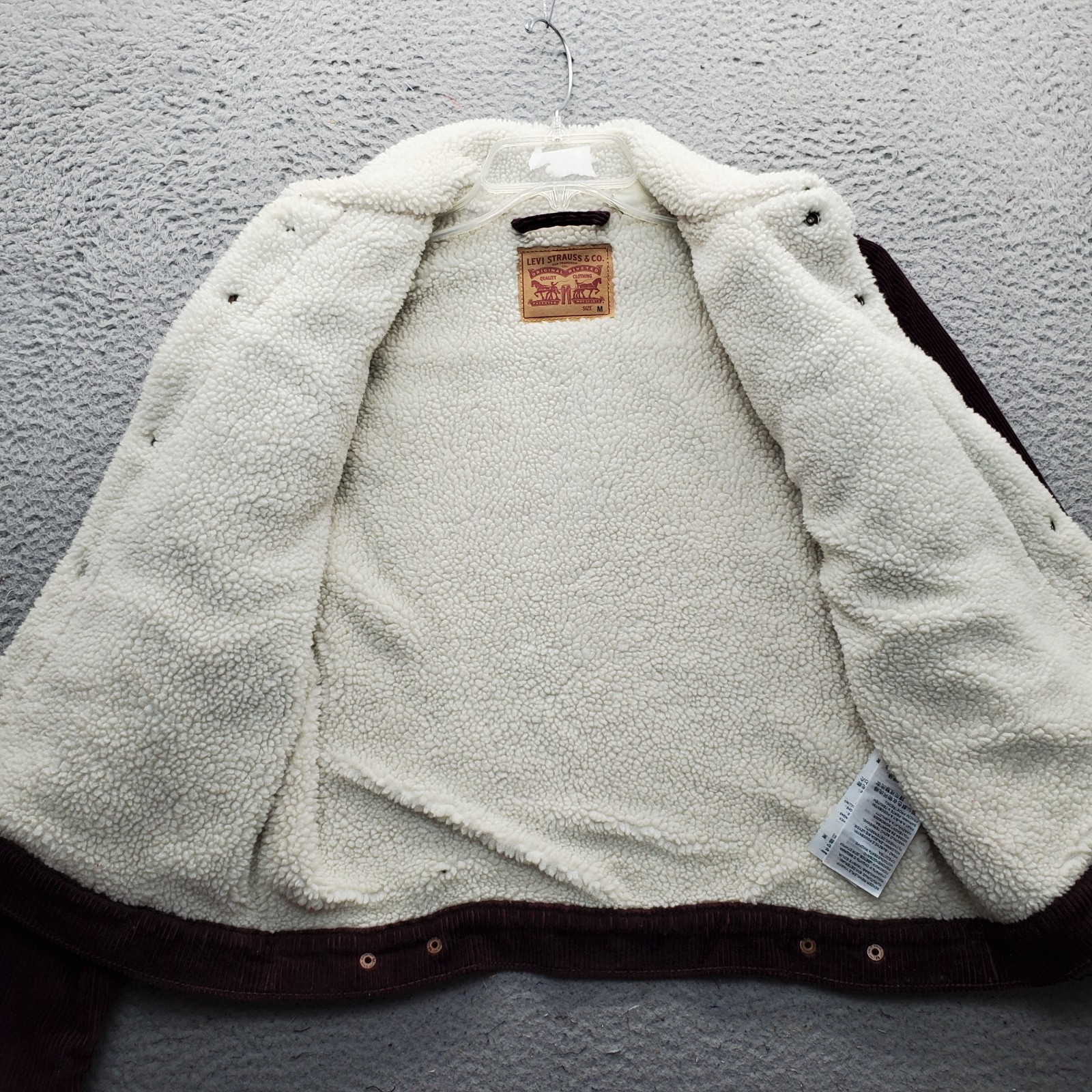 Levi’s Crop Corduroy Jacket Women M Burgundy Sherpa Lined Long Sleeve Snap Front