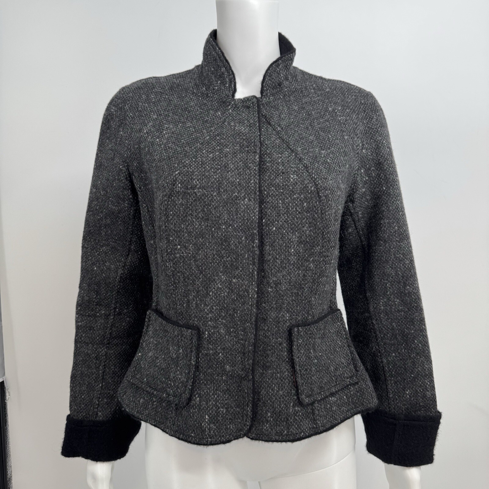 Peruvian connection Size 6 Baby Alpaca Wool Blend Black Gray Snap jacket Blazer