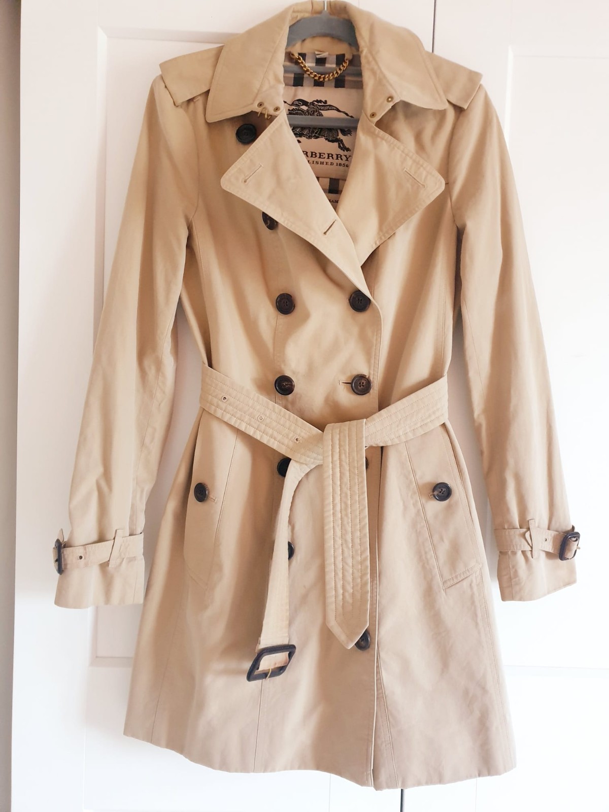 Burberry Sandringham Medium Trench Coat in Honey Beige Color UK 8 US 6 £1890