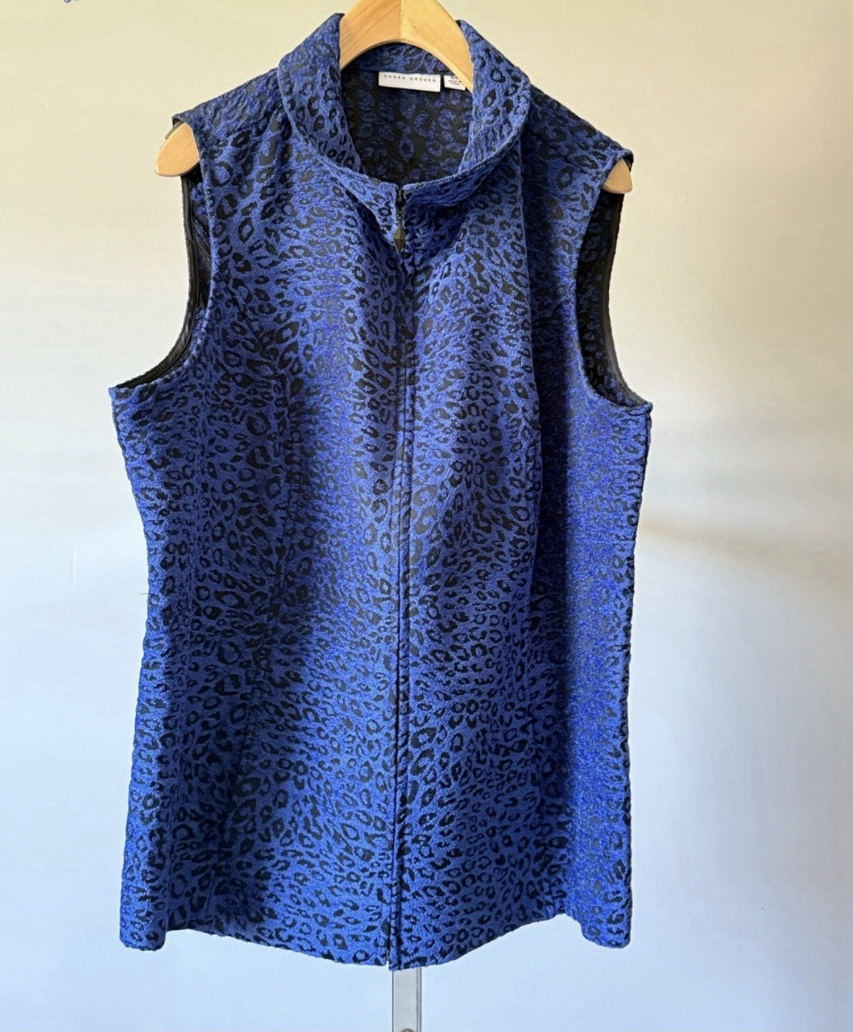 Susan Graver Animal Print Tapestry Zip Vest Blue Black 18W Pockets A285030 Exc