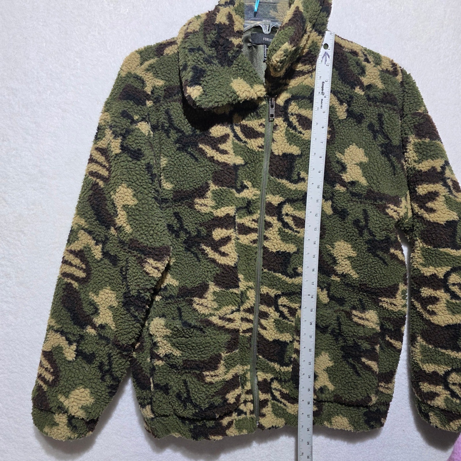 Forever 21 Camo Faux Shearling Sherpa Teddy Jacket Green Zip Up Collared Large