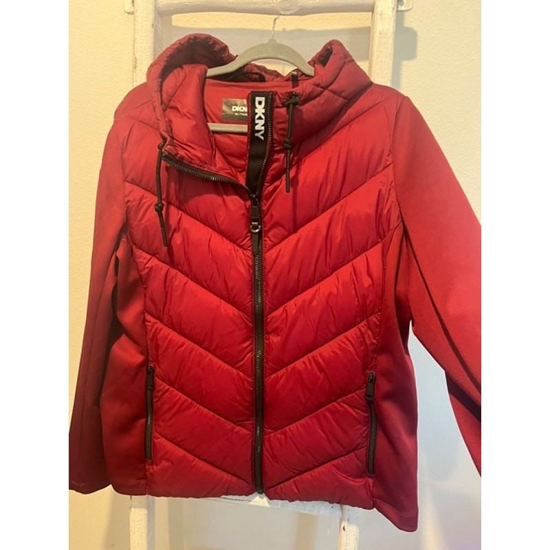 DKNY Women’s Hooded Puffer Jacket Maroon Size Medium Full Zip Coat