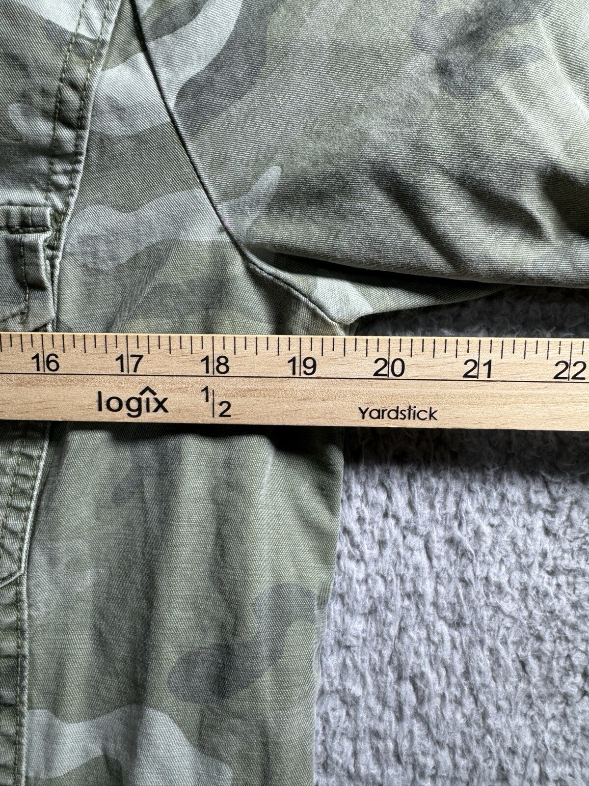 Gap Camo Utility Button Up Jacket Collared Shoulder Strap Green Womens Medium