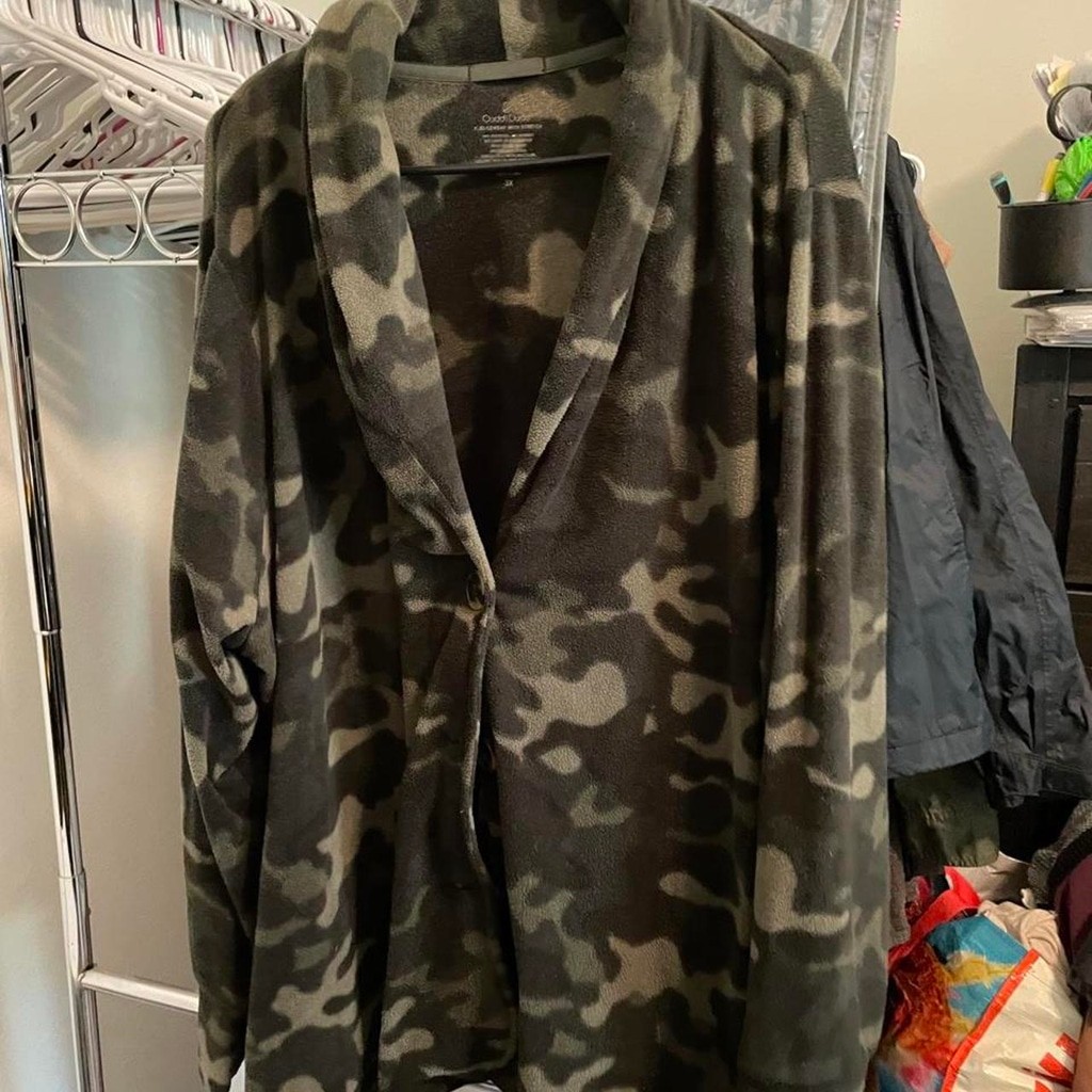 Camo fleece jacket in size 3X #camouflage #outerwear So soft and warm