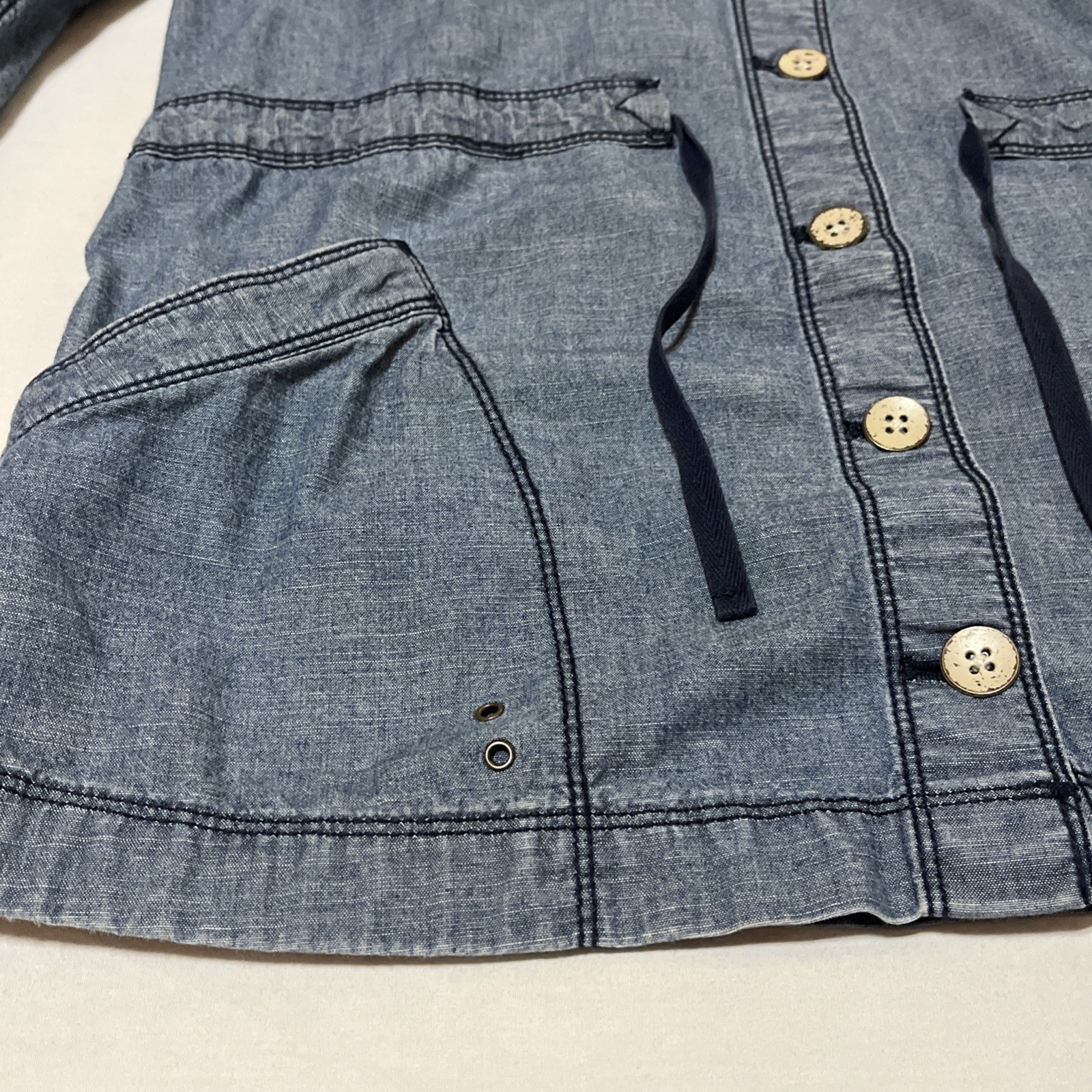Eddie Bauer Women’s L Blue Denim Utility Jacket Drawstring