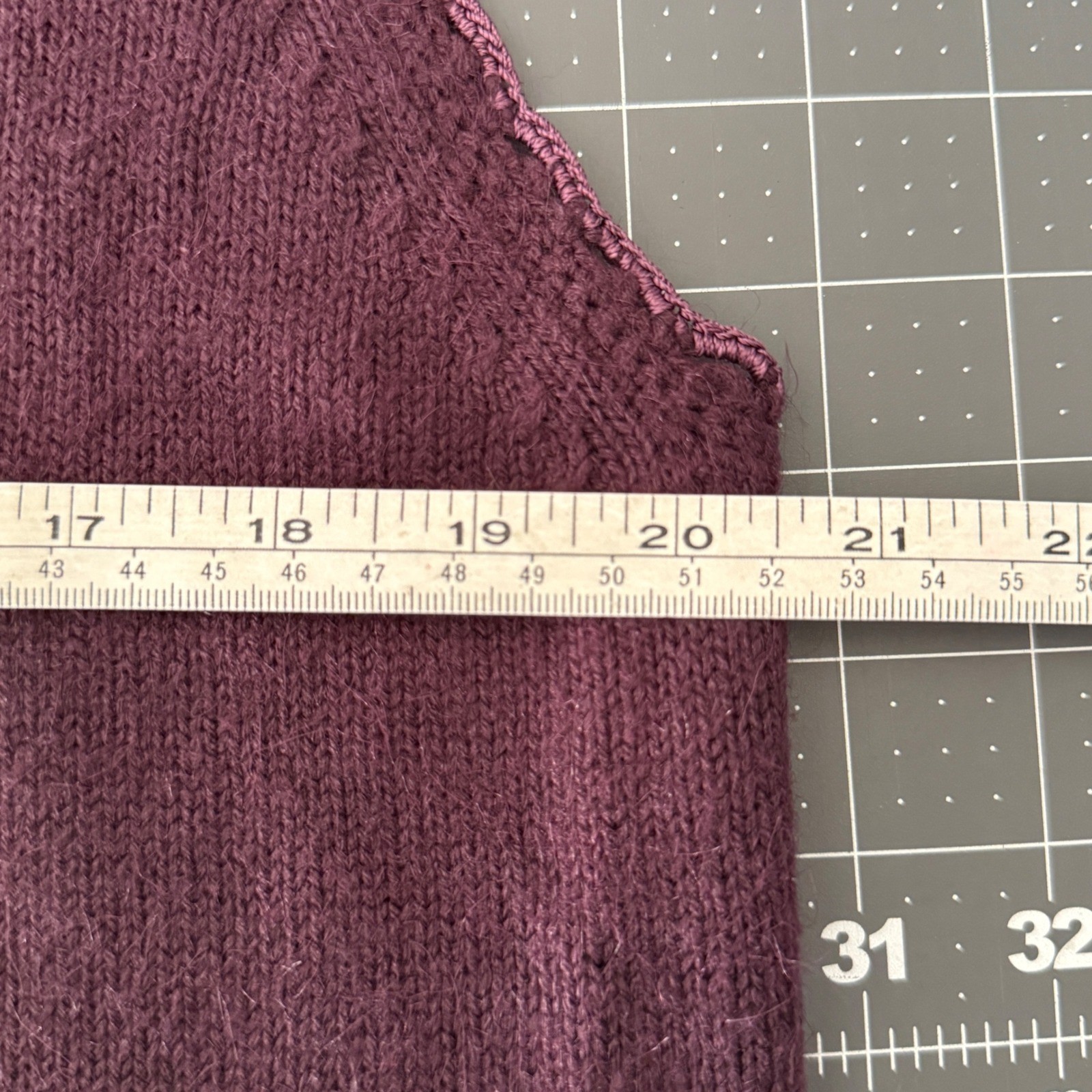 Vintage Womens Medium Purple Embroidered Knit Vest Sweater Layer Cottage Indie