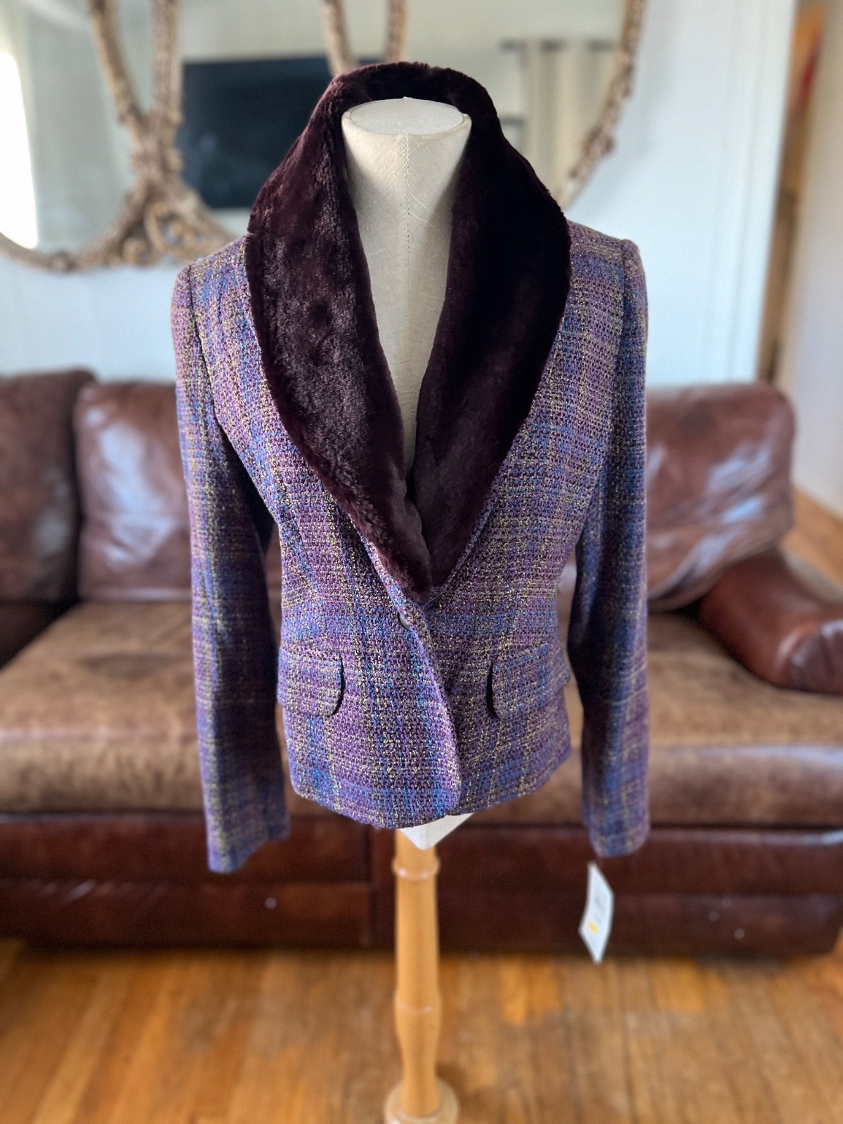 New with tags Women’s Blazer Evan-Picone Size 10P. Lavender w/ faux fur collar.