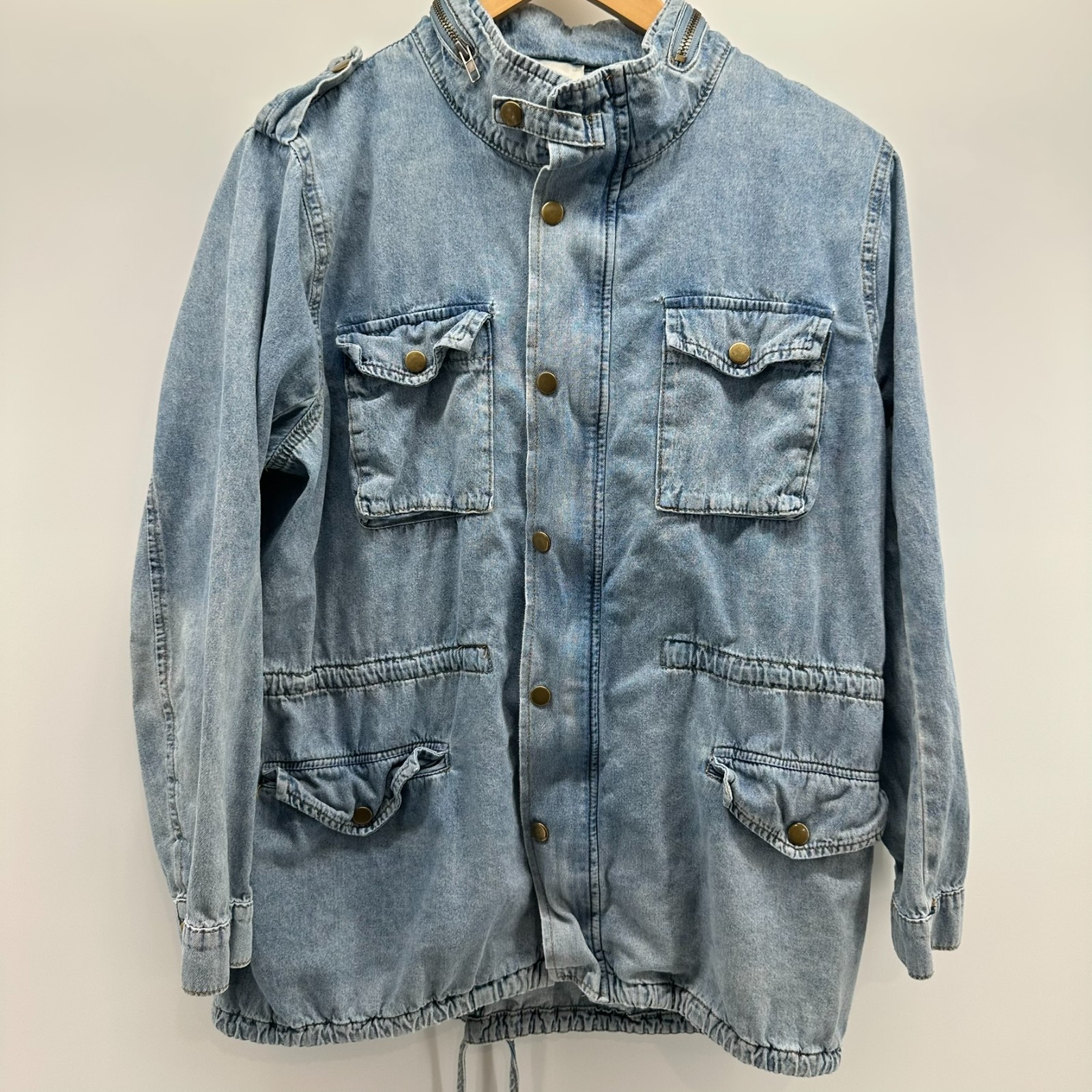 Hayden Los Angeles Denim Jacket Womens M Blue Snap Front Utility Pocket Outdoor